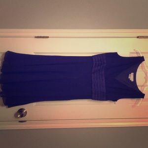 Purple Silk Maggy London 8P ( worn once )